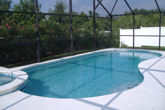 Stunning South Facing Pool