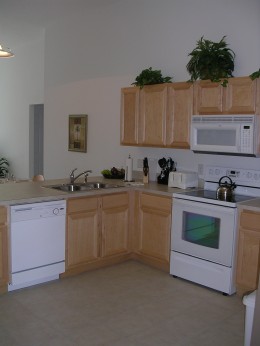 Kitchen - click to enlarge