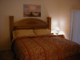 Master bedroom - click to enlarge